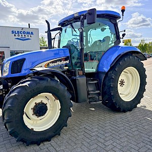 New Holland TS125A