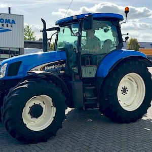 New Holland TS125A