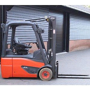 Linde E16 heftruck elektrische triplex sideshift
