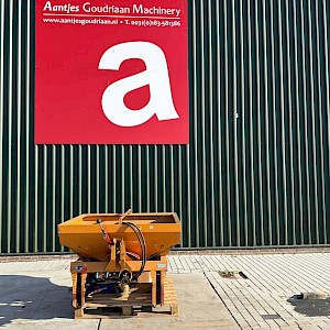 Rauch MDS65 mounted sand spreader