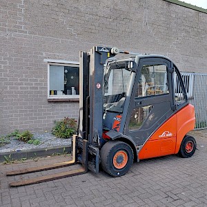 LINDE H30D Diesel Heftruck Triplo 4,6 M