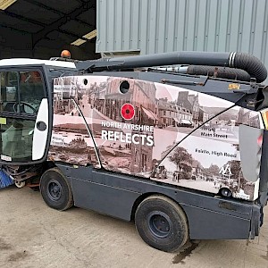 Bucher C202 sweeper veegmachine bezemwagen vacuum