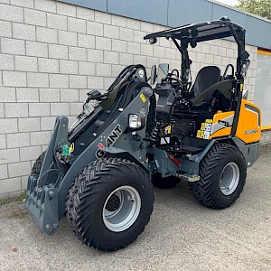Giant G2700 HD+