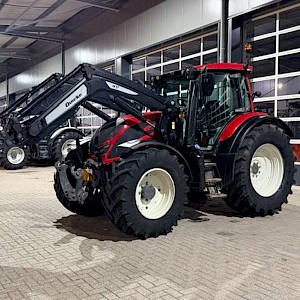 Valtra N134 Hitech, FH+PTO + Voorlader 3200 uur!