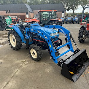 Iseki TA247 Met voorlader