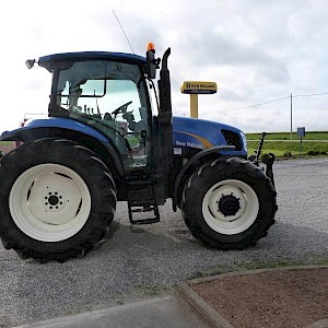 New Holland T6020 Delta