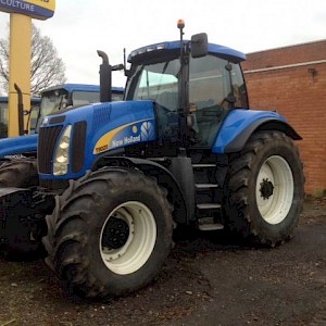 New Holland T8020 ULTRA COMMAND
