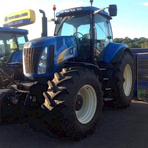 New Holland T8020 ULTRA COMMAND