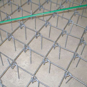 Sleepeg sportveld wei park tuin mech. onkruidbestrijding