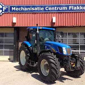 New Holland TS135A