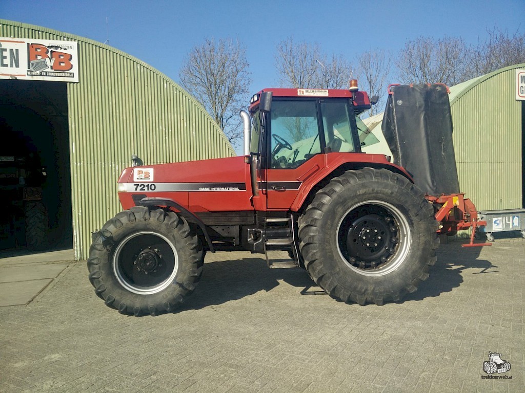 Case IH 7210 Magnum wheel tractor for sale Netherlands Helmond, XF32083