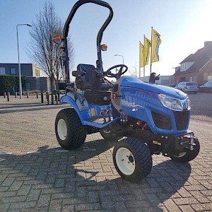 New Holland BOOMER 25 Tractor Compact