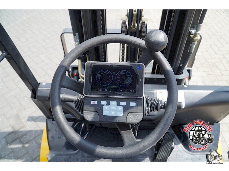 Eurotrac FE25-1 Electric Forklift - Trekkerweb