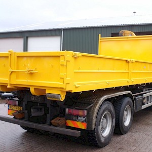 Container producten dump truck body