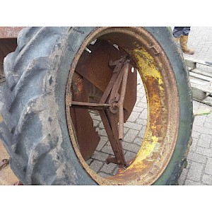 Goodyear dubbellucht tractor tire