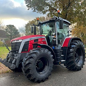 Massey Ferguson 8S.225 Dyna-VT Exclusive Limited Edition