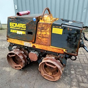 Bomag BMP 851 remote controlled duo roller wals walz